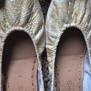 Rare Tieks Desert Crocs Sz 5 Discontinued Rare